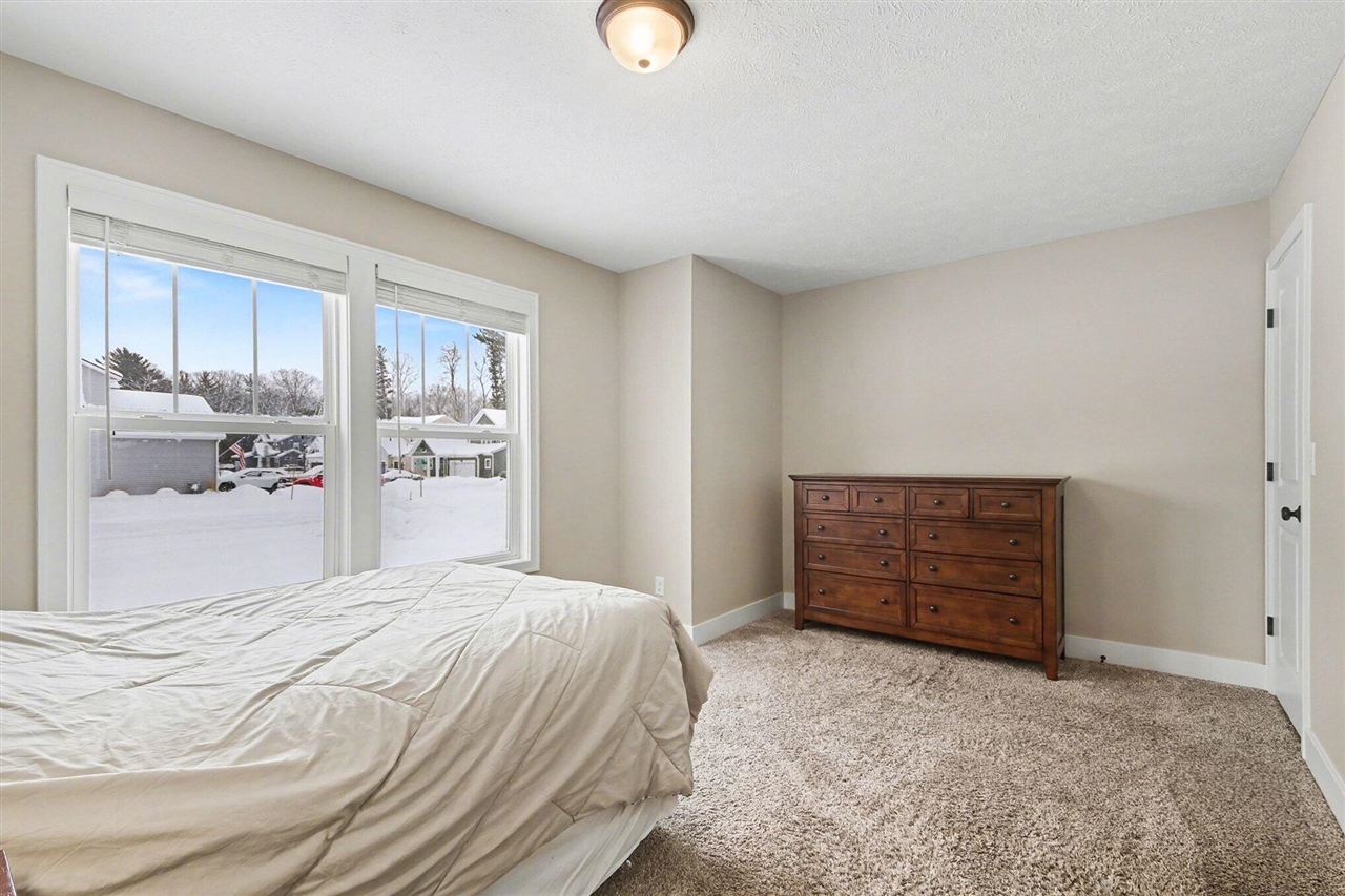 17285 Richton Drive, Nunica, MI, 49448-9374