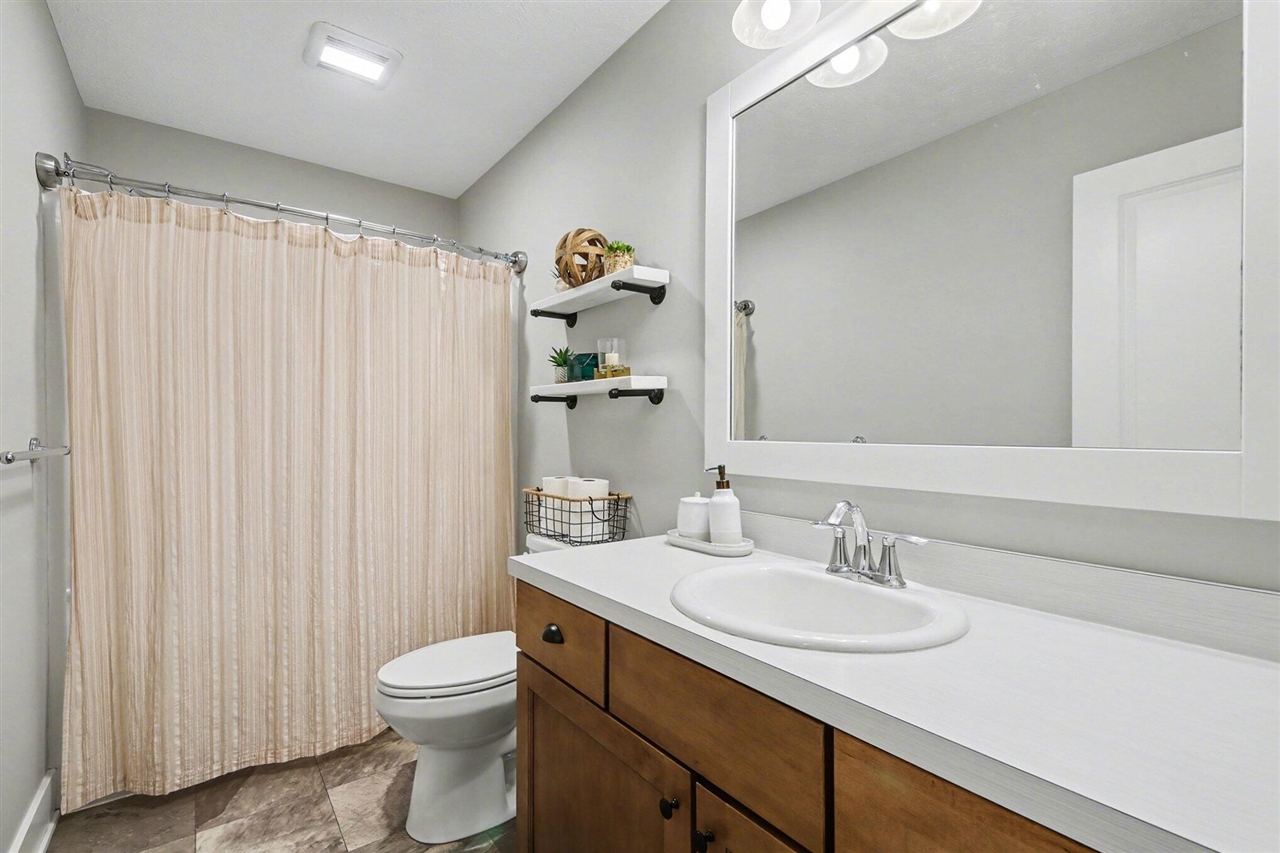 17285 Richton Drive, Nunica, MI, 49448-9374