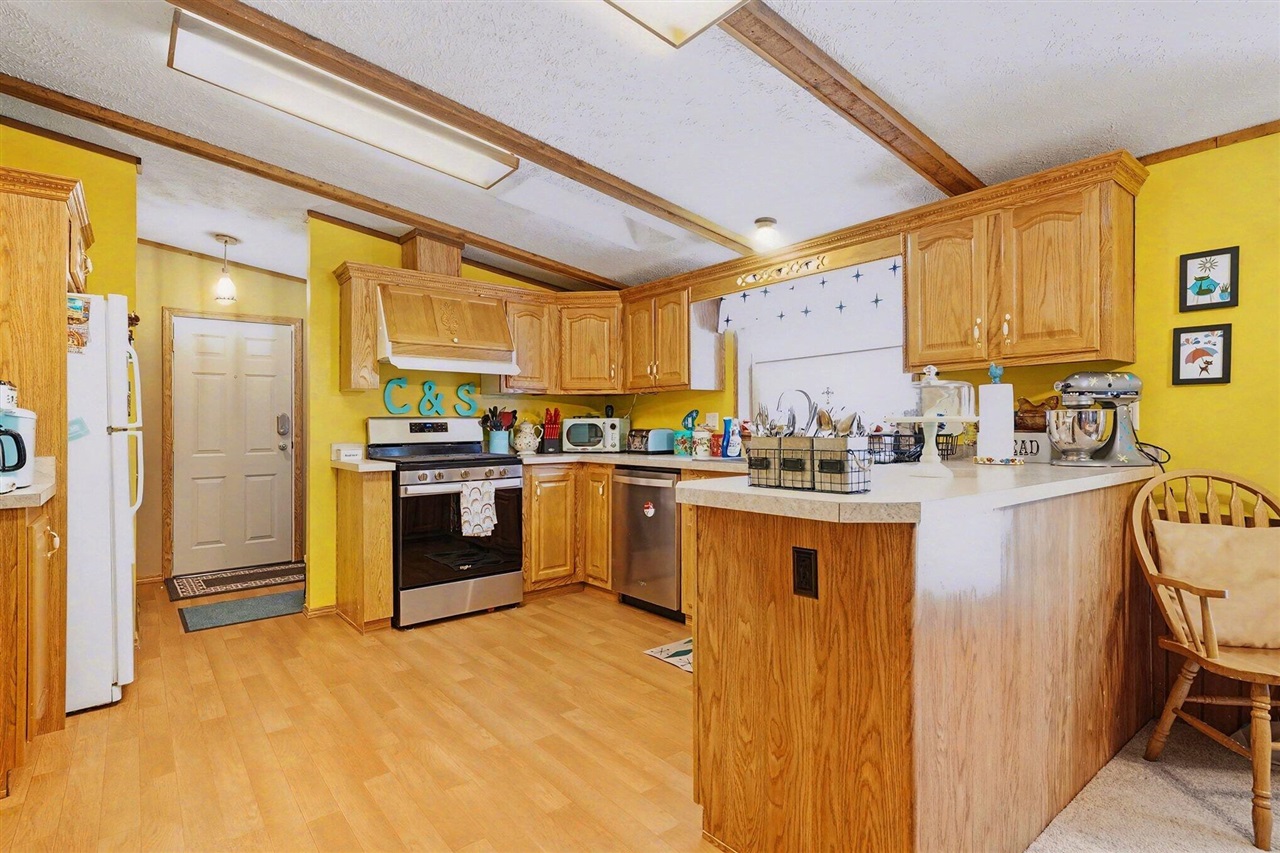 1758 N Beechwood Drive, Mears, MI, 49436-9548