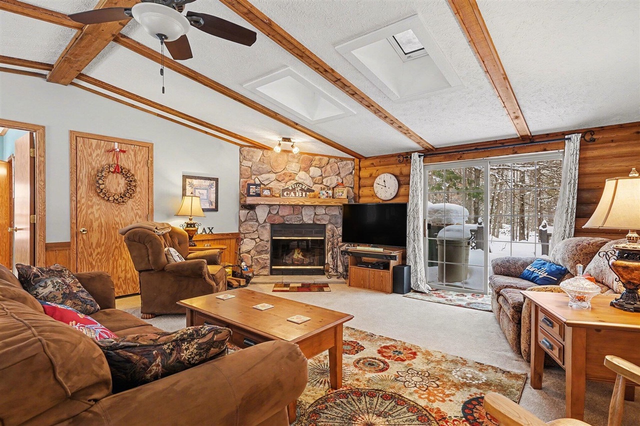 1758 N Beechwood Drive, Mears, MI, 49436-9548