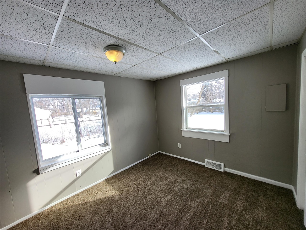 420 E Meyers Avenue, Hazel Park, MI, 48030-3503