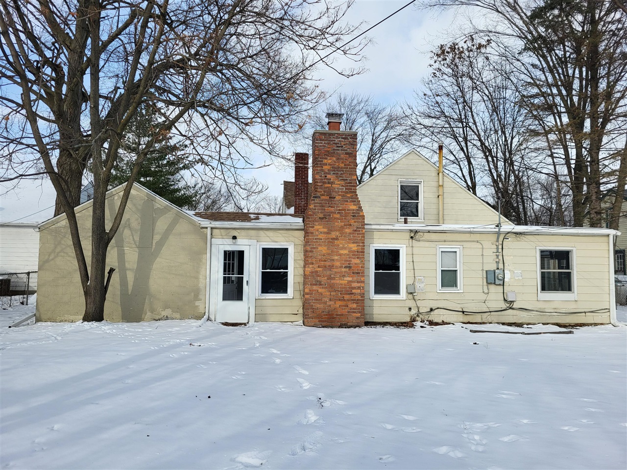 420 E Meyers Avenue, Hazel Park, MI, 48030-3503