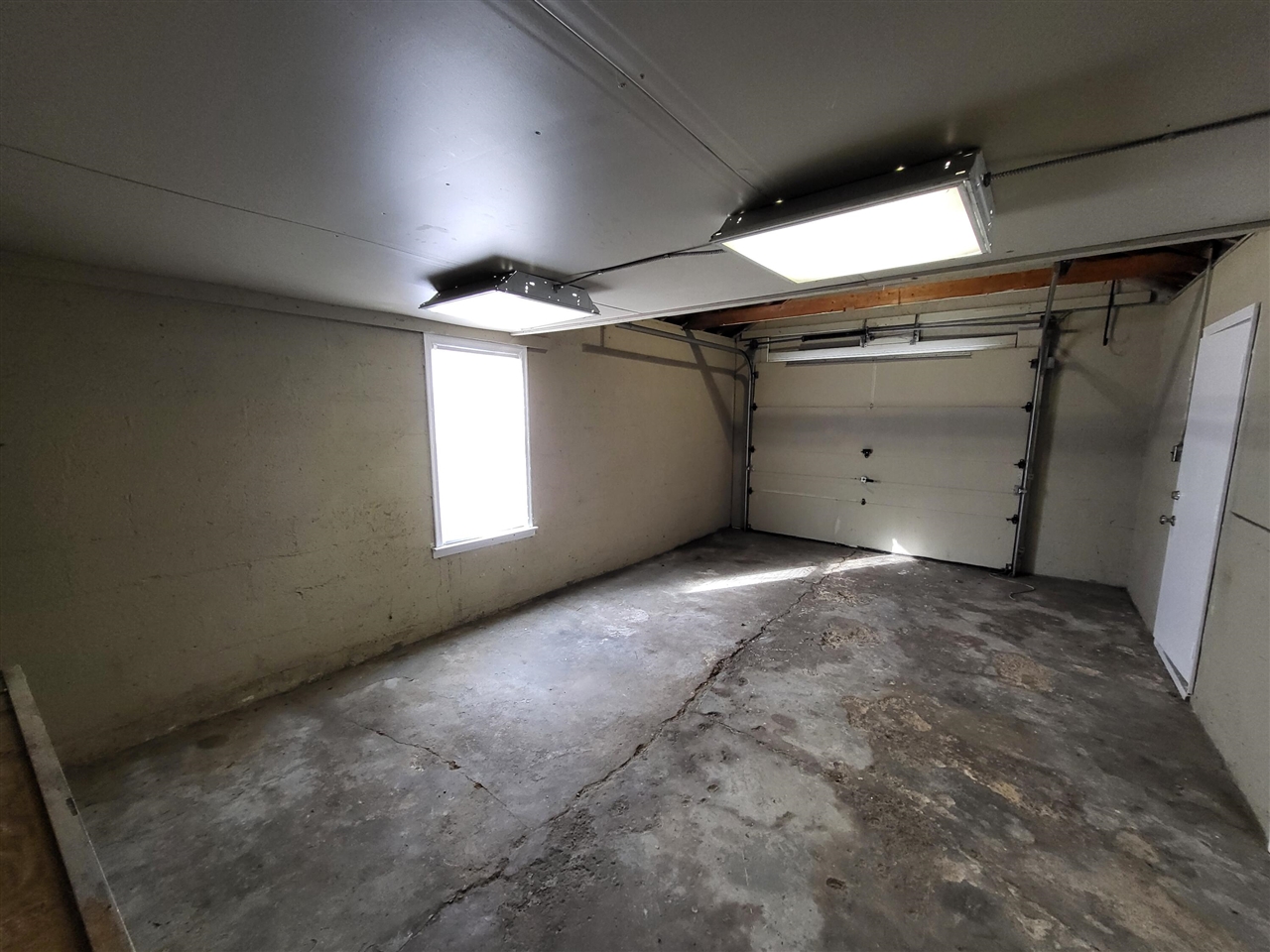 420 E Meyers Avenue, Hazel Park, MI, 48030-3503