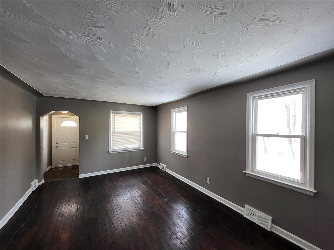 420 E Meyers Avenue, Hazel Park, MI, 48030-3503