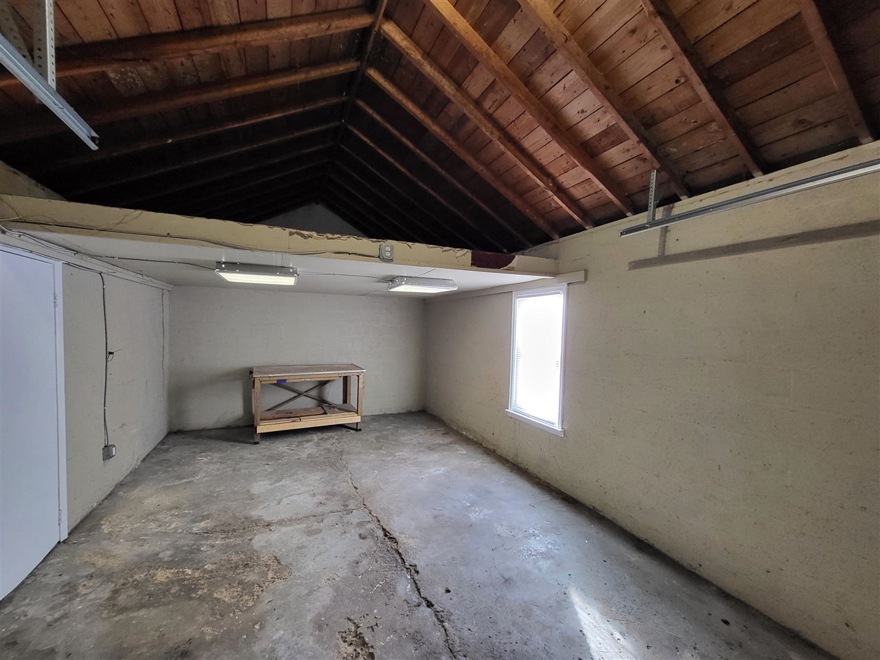 420 E Meyers Avenue, Hazel Park, MI, 48030-3503