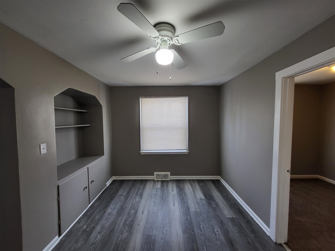 420 E Meyers Avenue, Hazel Park, MI, 48030-3503