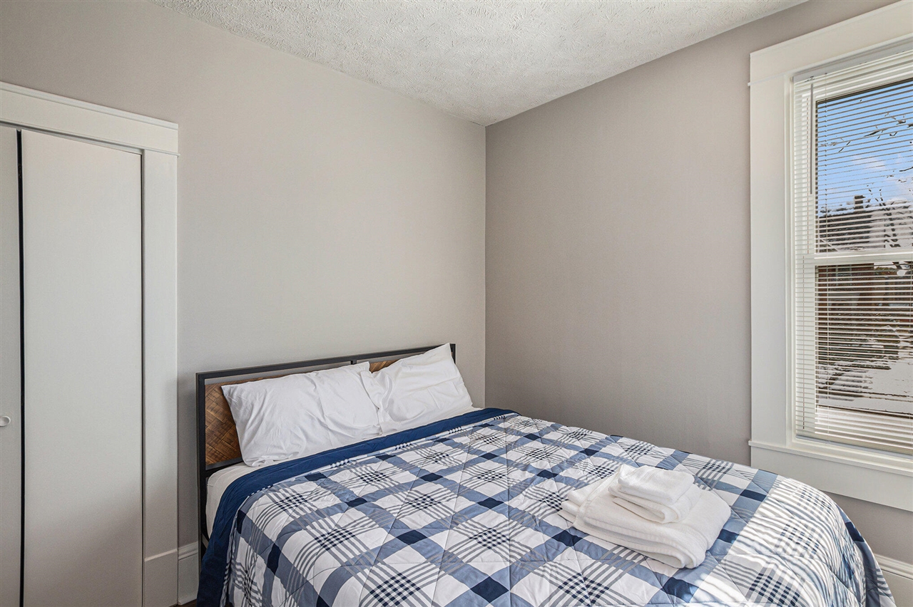 417 Maple Street, Big Rapids, MI, 49307-1837