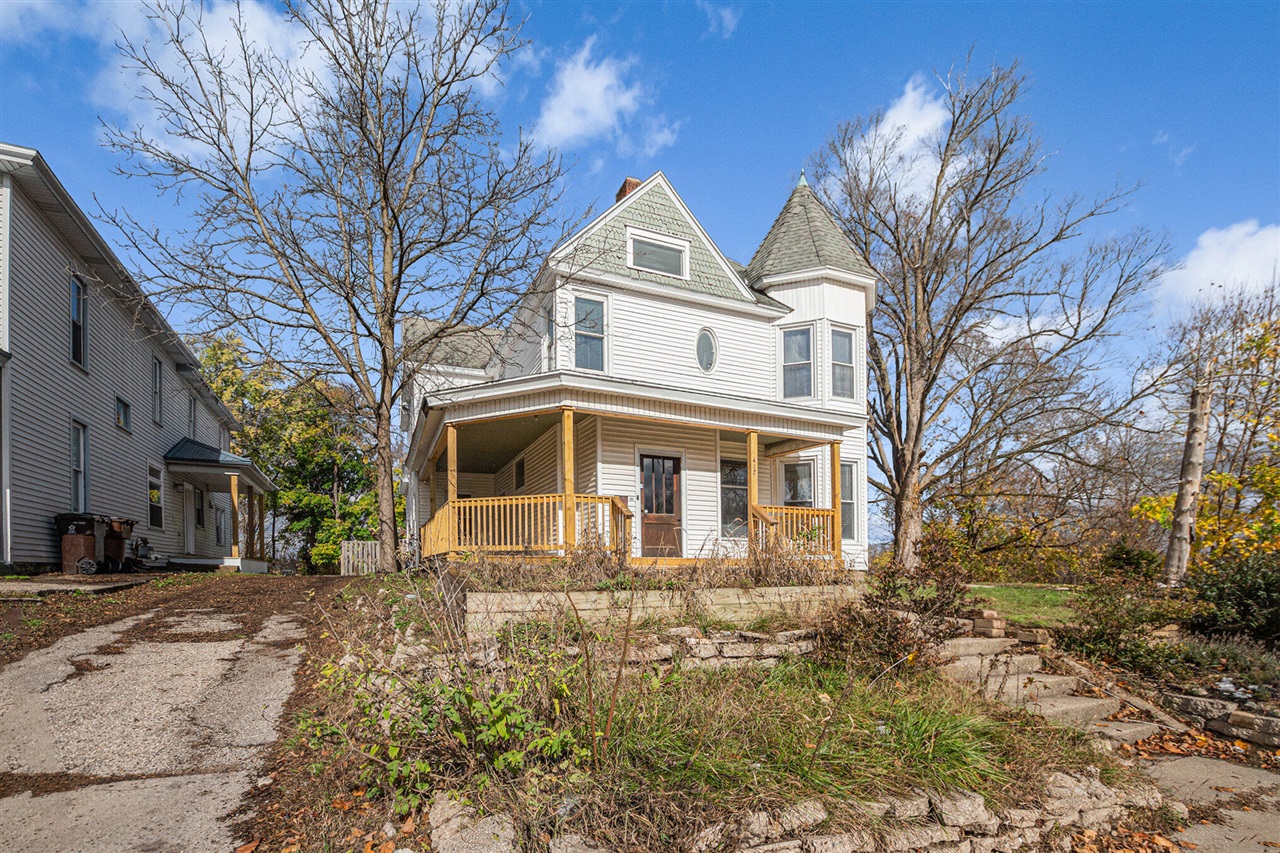 417 Maple Street, Big Rapids, MI, 49307-1837