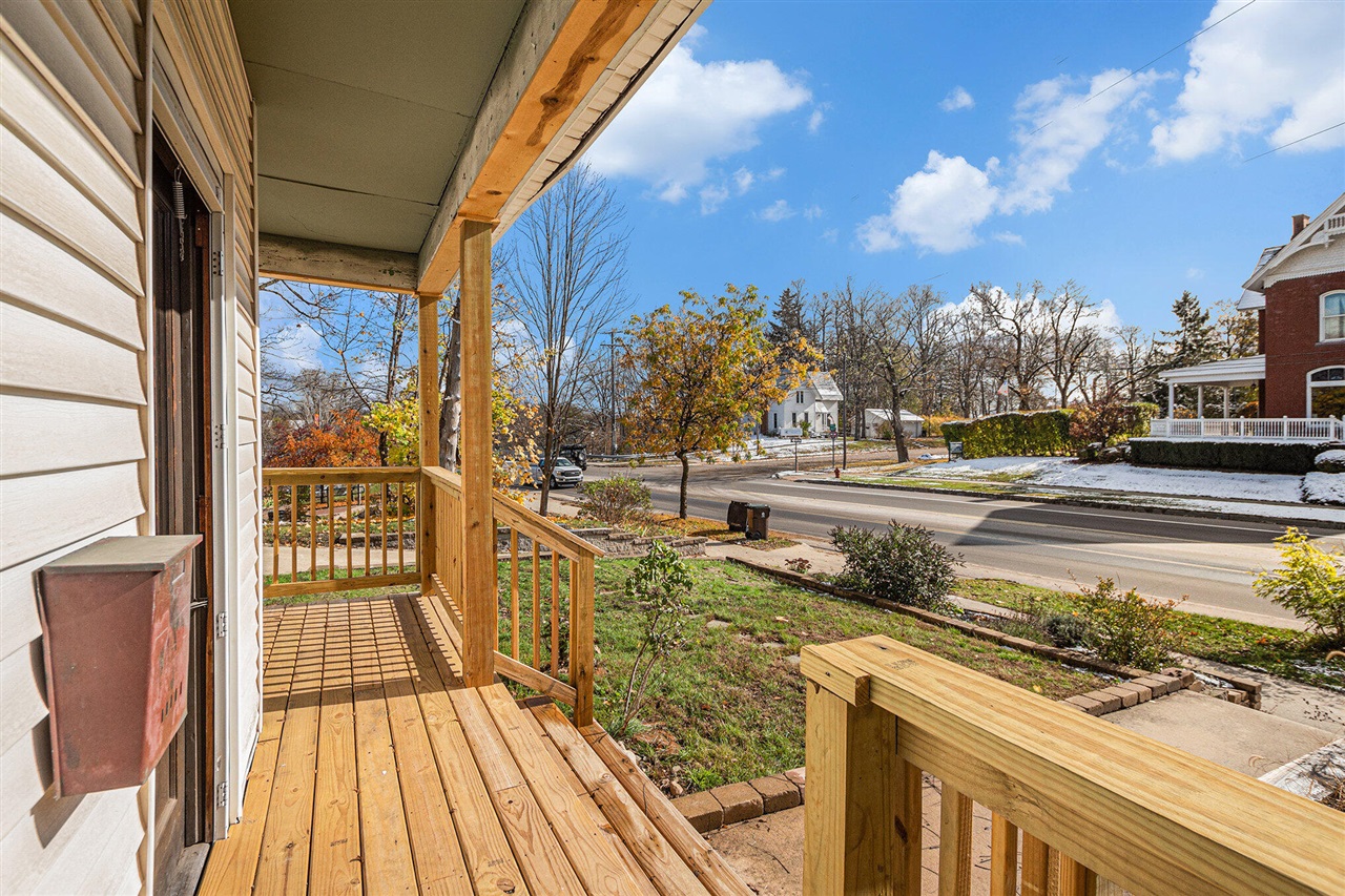 417 Maple Street, Big Rapids, MI, 49307-1837
