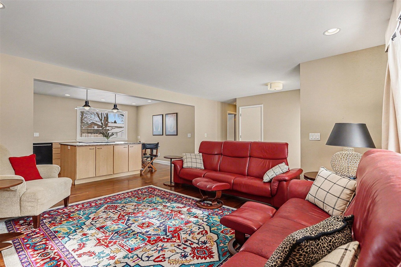 Homes for sale in Kalamazoo, MI | 3720 Middlebury Dr, Kalamazoo, MI 49006 | MLS# 70513040