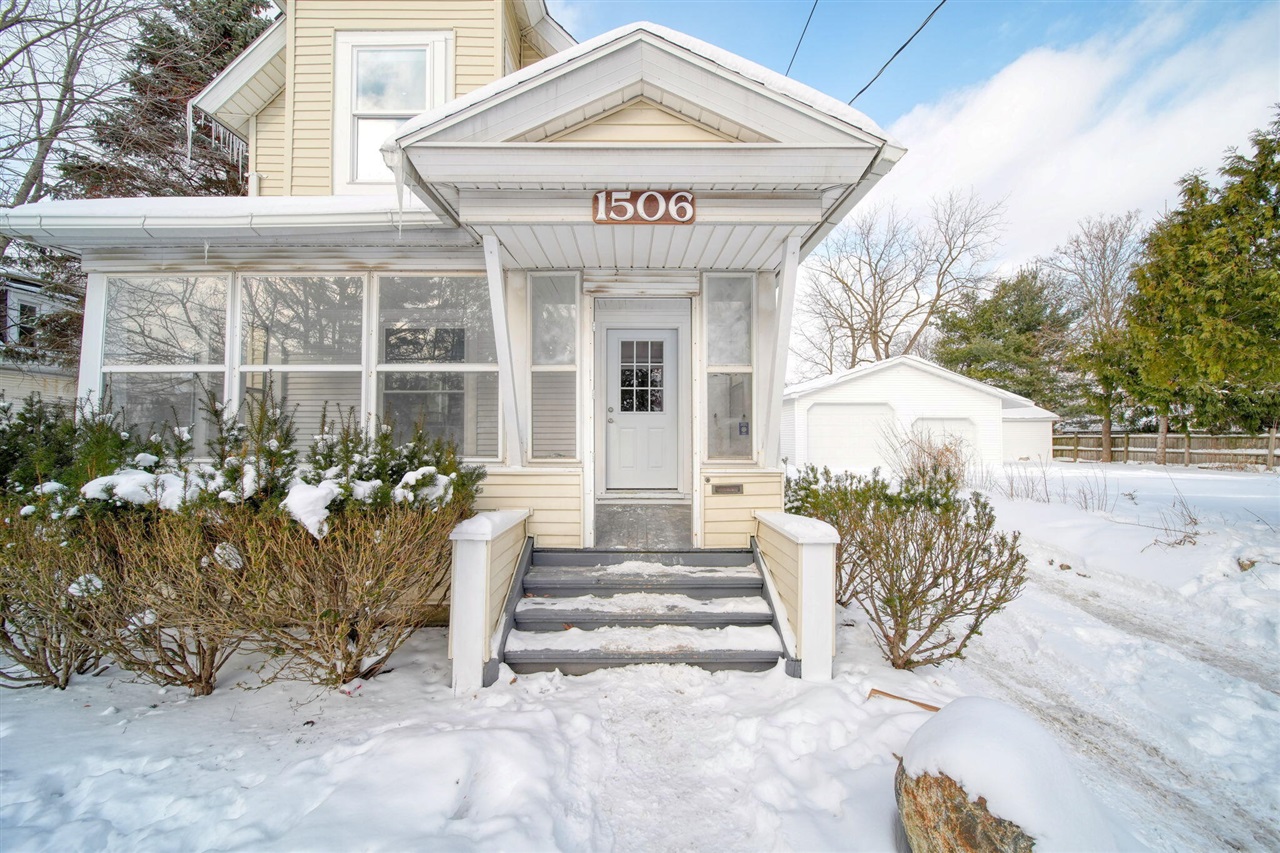 1506 Pringle Avenue, Jackson, MI, 49203-1954