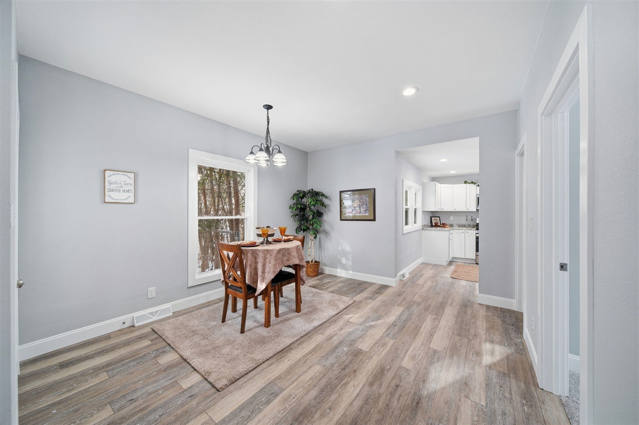 1506 Pringle Avenue, Jackson, MI, 49203-1954