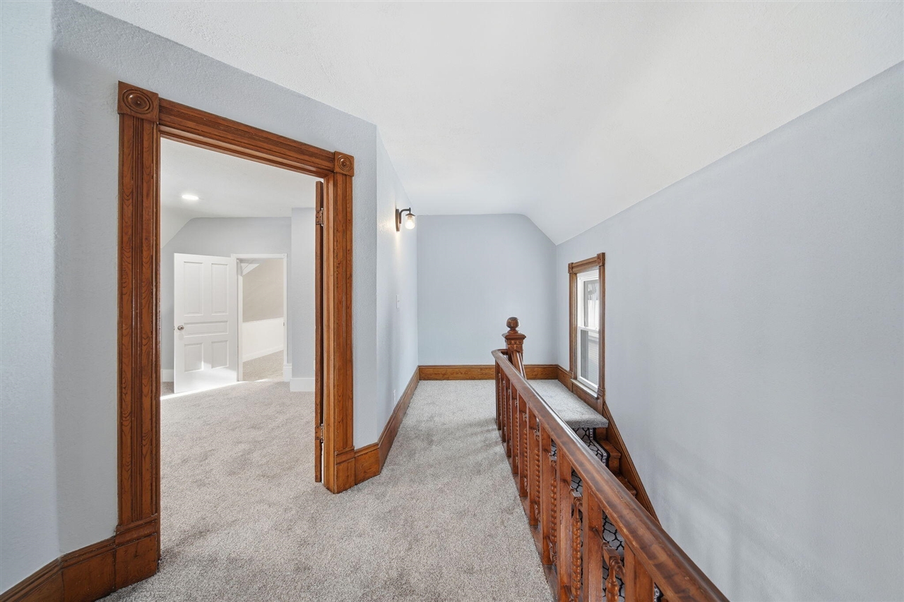 1506 Pringle Avenue, Jackson, MI, 49203-1954