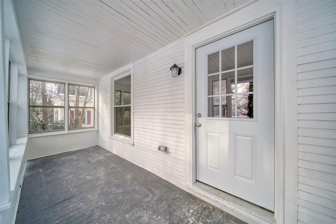 1506 Pringle Avenue, Jackson, MI, 49203-1954