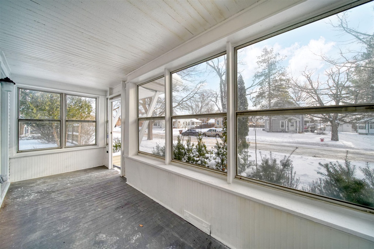 1506 Pringle Avenue, Jackson, MI, 49203-1954