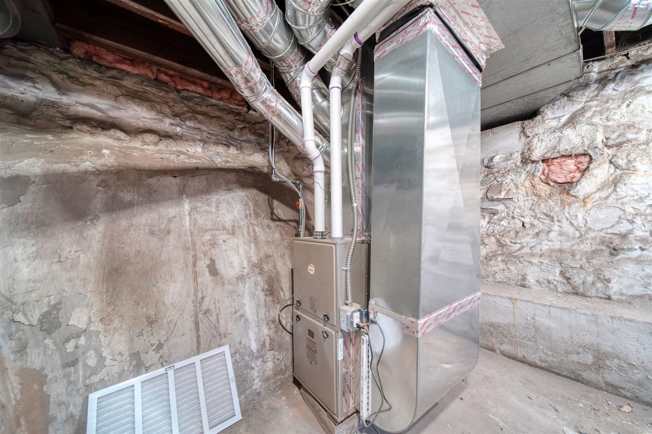 1506 Pringle Avenue, Jackson, MI, 49203-1954