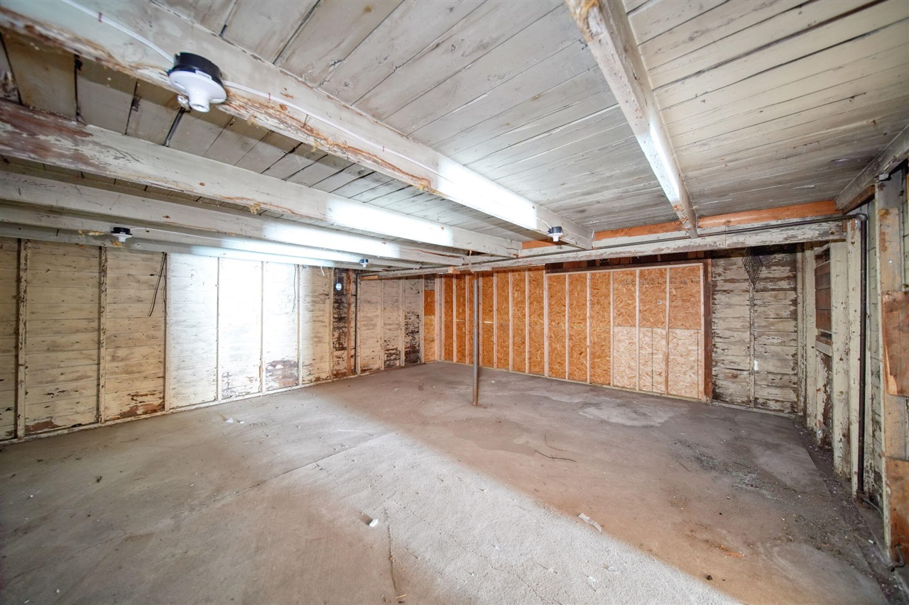 1506 Pringle Avenue, Jackson, MI, 49203-1954