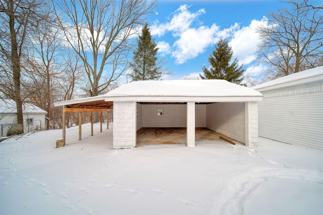 1506 Pringle Avenue, Jackson, MI, 49203-1954