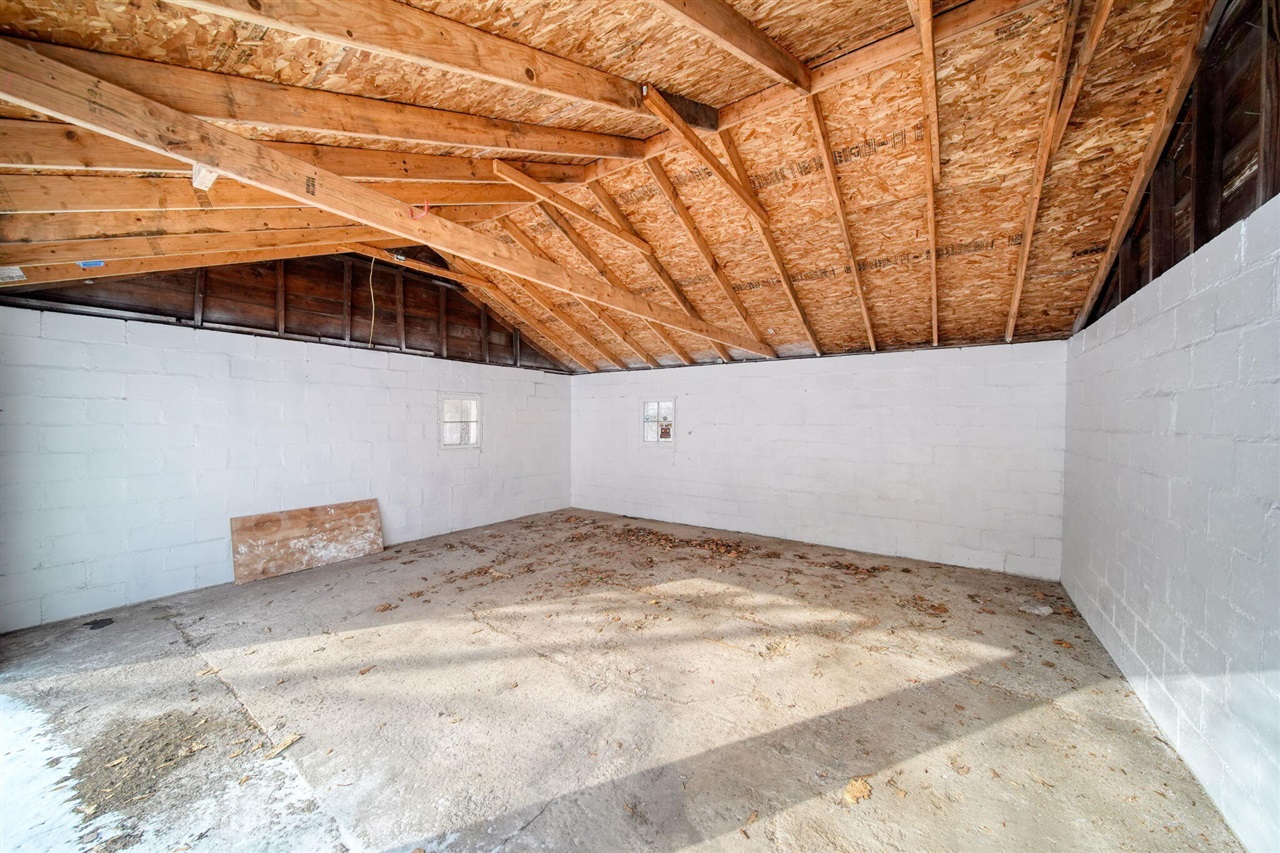 1506 Pringle Avenue, Jackson, MI, 49203-1954