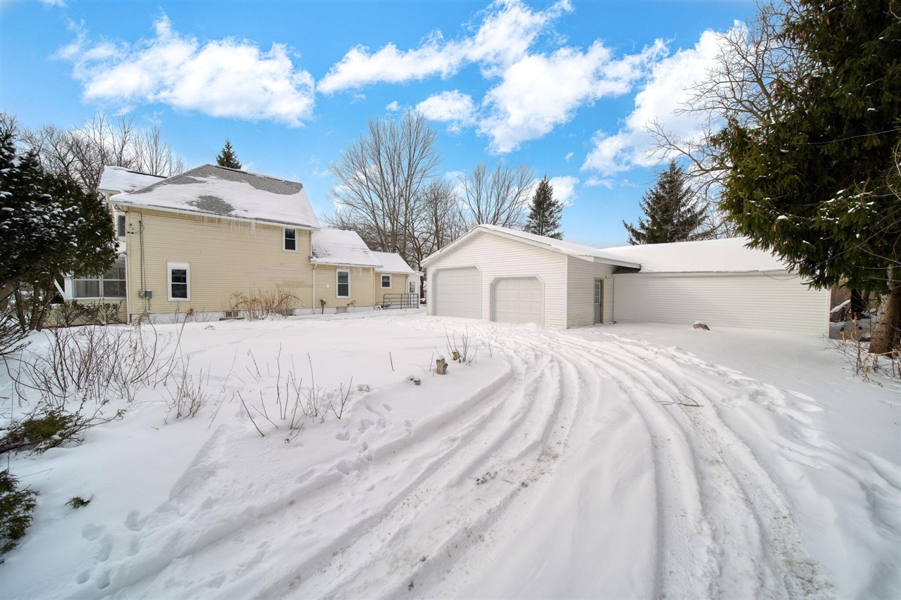 1506 Pringle Avenue, Jackson, MI, 49203-1954