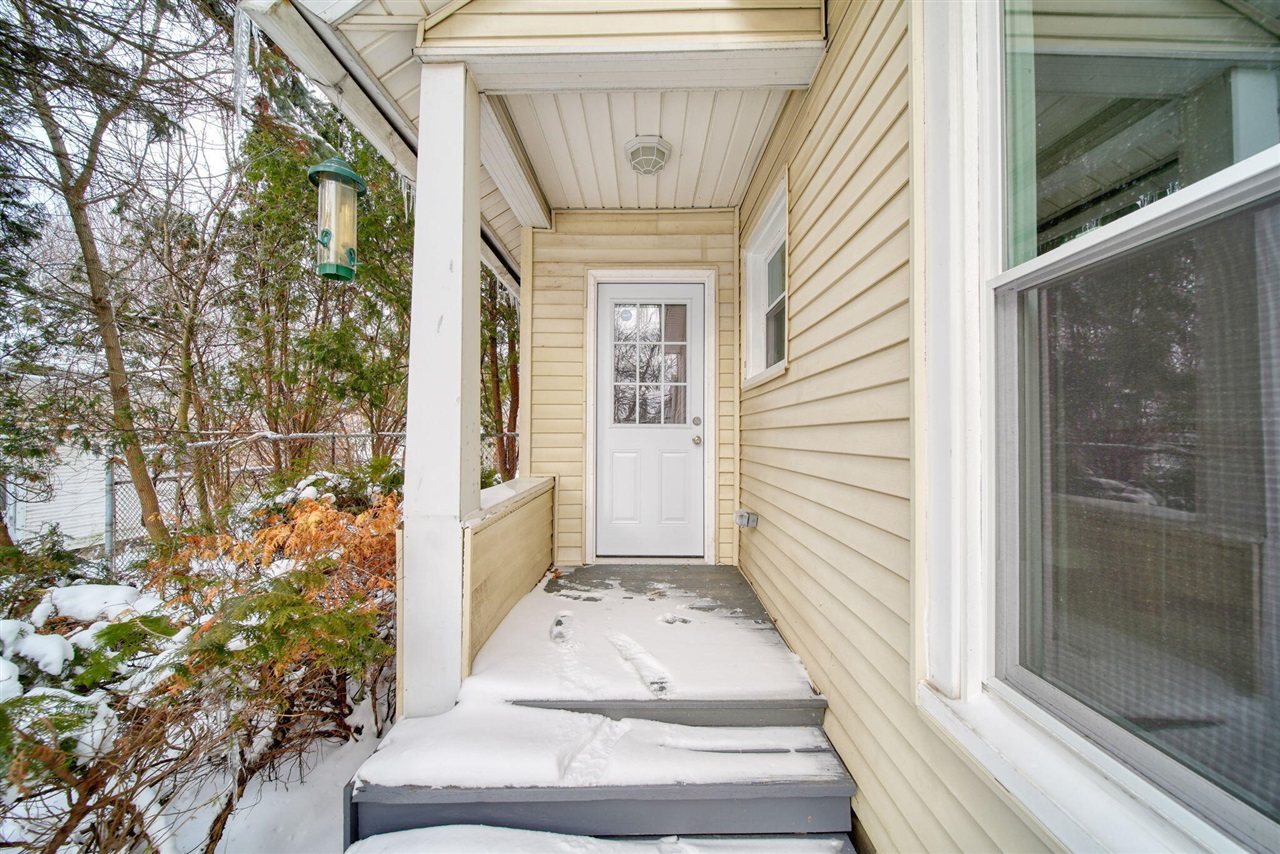 1506 Pringle Avenue, Jackson, MI, 49203-1954