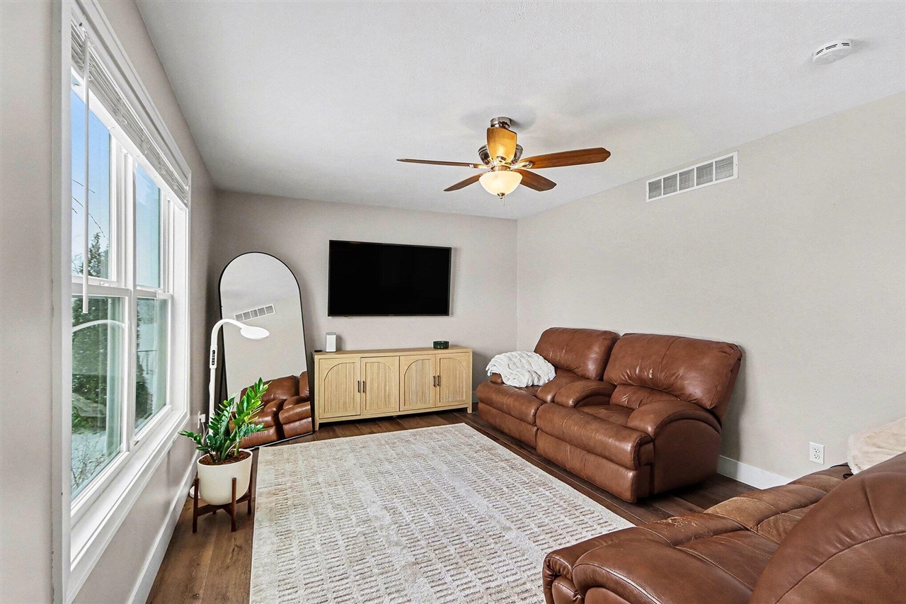 Homes for sale in Paw Paw, MI | 50160 Willis St, Paw Paw, MI 49079 | MLS# 70513044