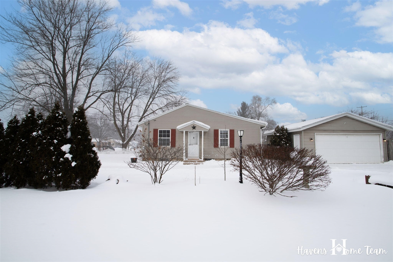 Homes for sale in Kentwood, MI | 5186 Mildred Ave, Kentwood, MI 49508 | MLS# 70513162