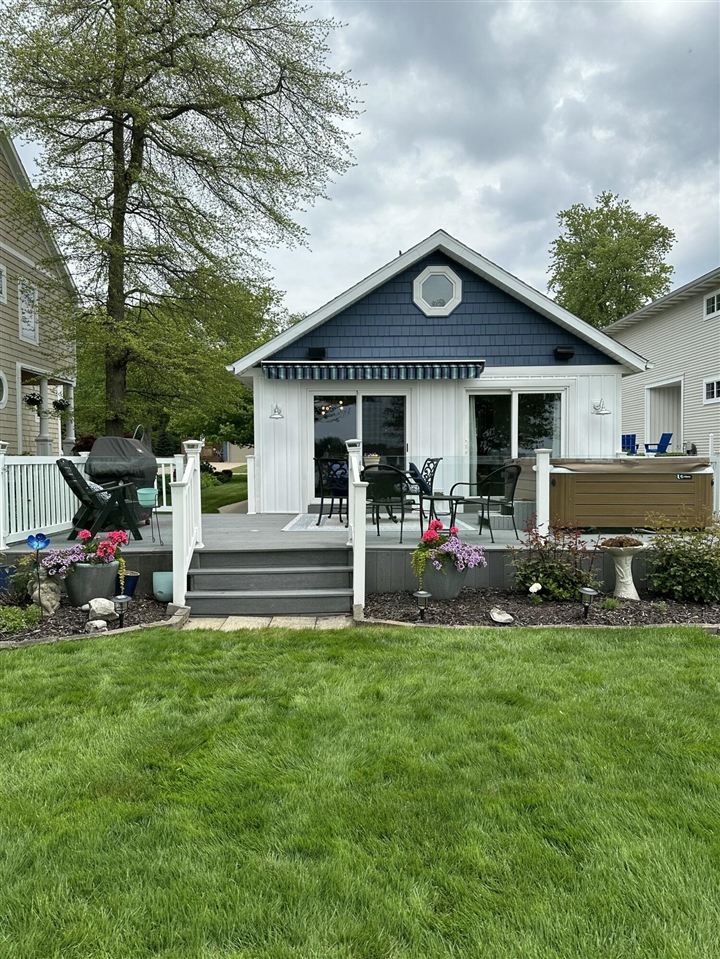 Homes for sale in Holland, MI | 1738 Waukazoo Dr, Holland, MI 49424 | MLS# 70513191