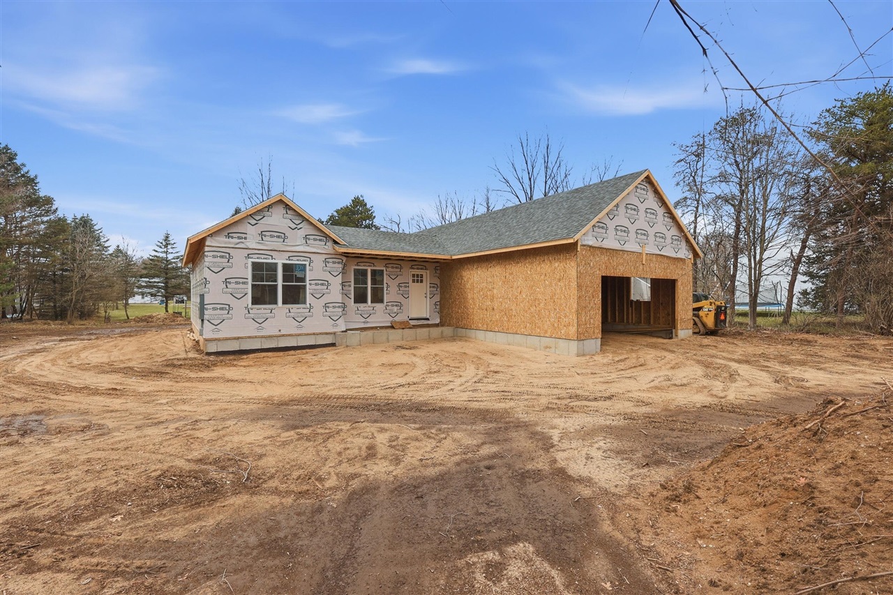 644 Willow Street, Howard City, MI, 49329