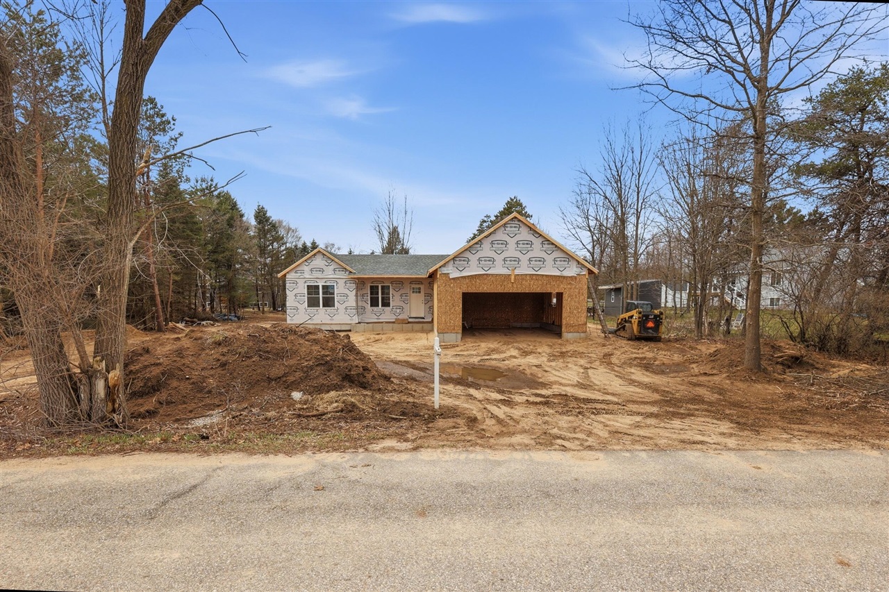 644 Willow Street, Howard City, MI, 49329