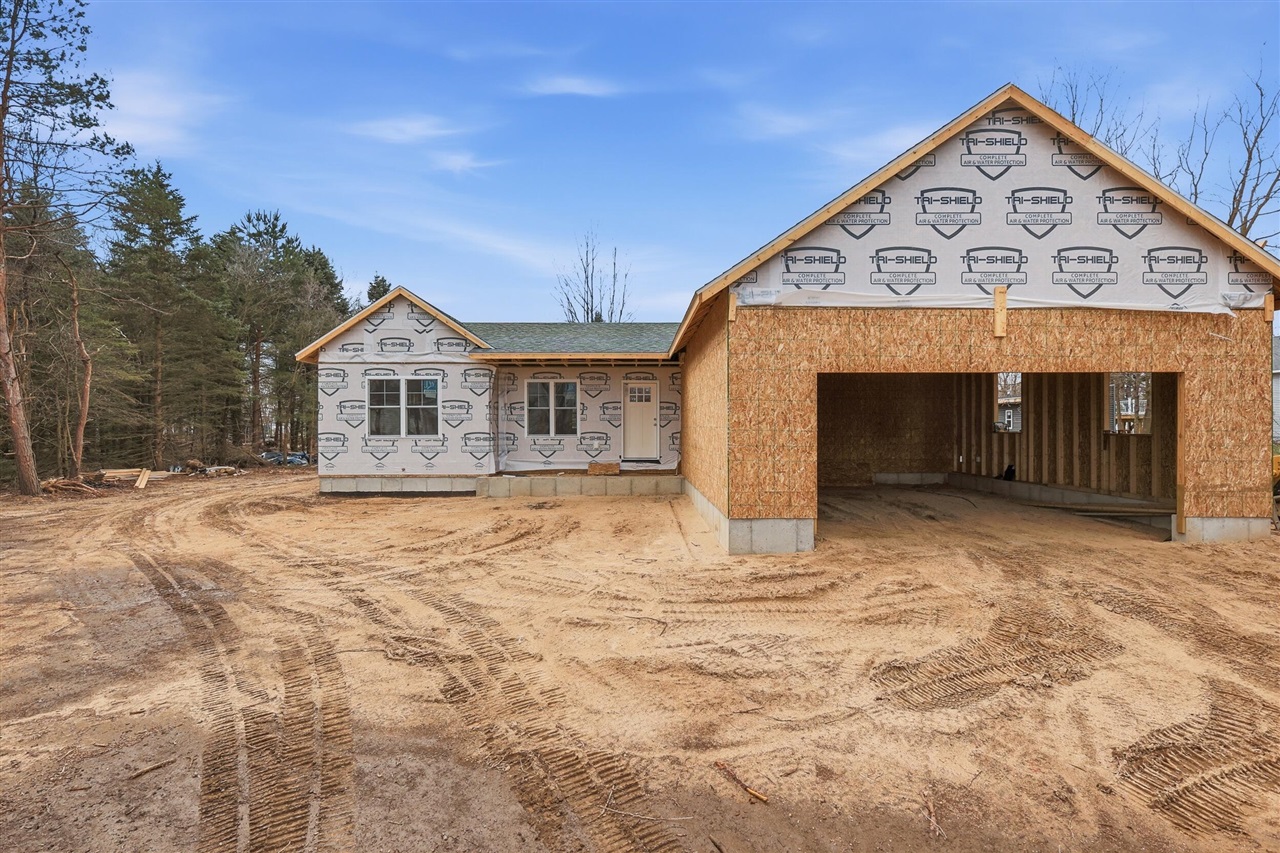 644 Willow Street, Howard City, MI, 49329