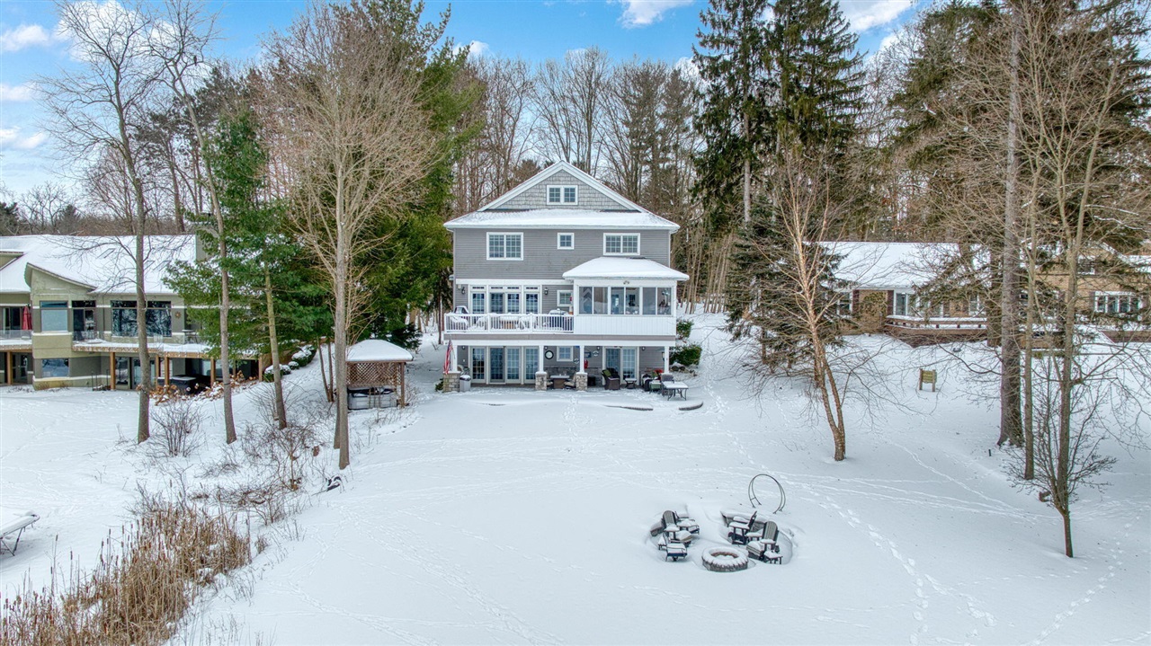 Homes for sale in Jackson, MI | 5160 Merriman Rd, Jackson, MI 49201 | MLS# 70513200