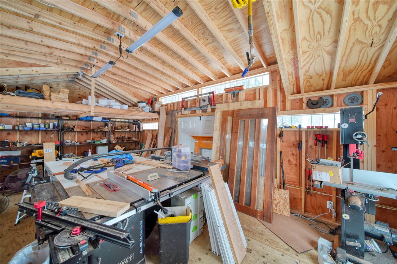 Homes for sale in Jackson, MI | 5160 Merriman Rd, Jackson, MI 49201 | MLS# 70513200