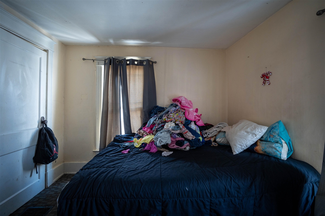 1525 W Saginaw Street, Lansing, MI, 48915-1352