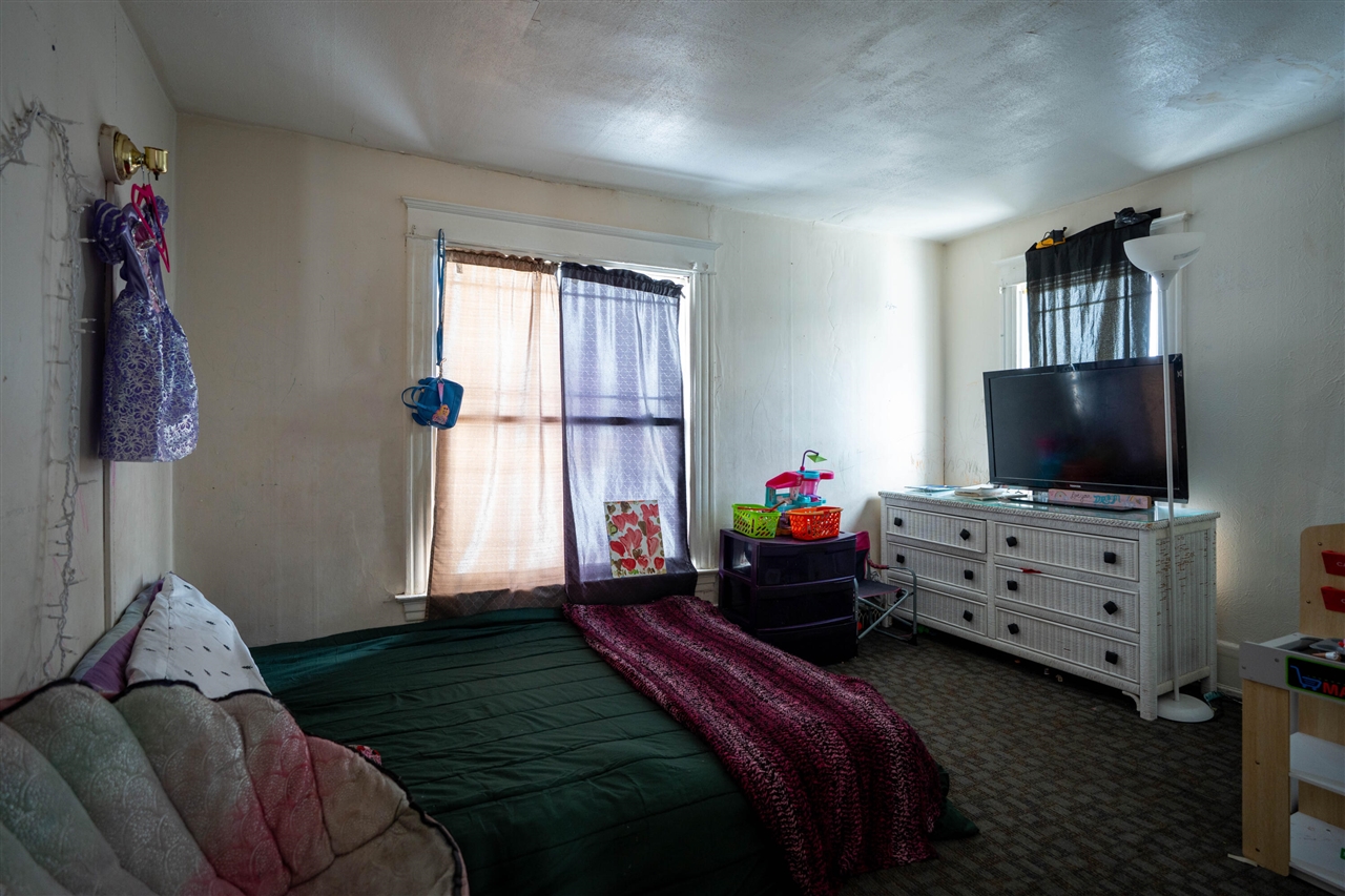 1525 W Saginaw Street, Lansing, MI, 48915-1352