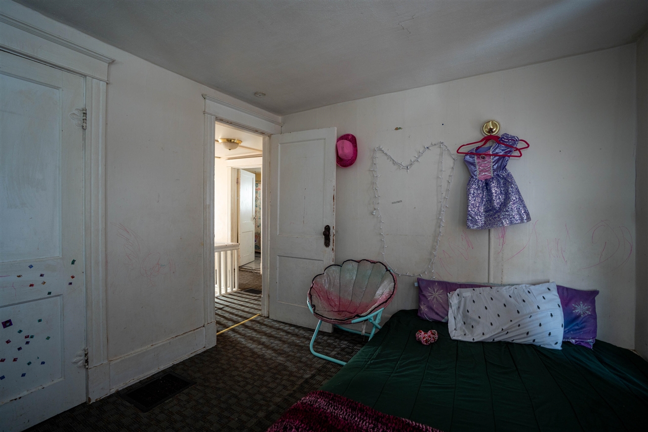 1525 W Saginaw Street, Lansing, MI, 48915-1352