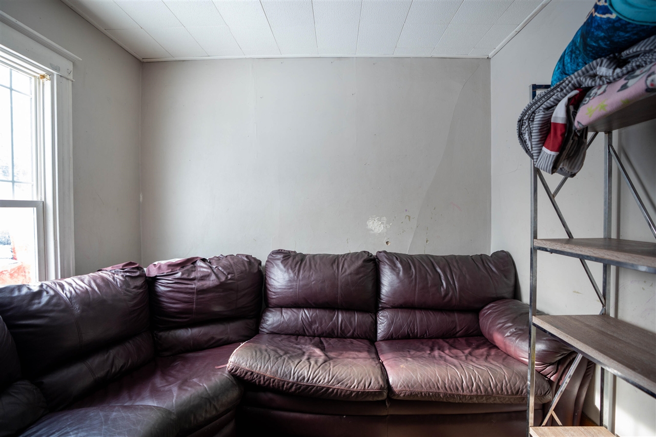 1525 W Saginaw Street, Lansing, MI, 48915-1352