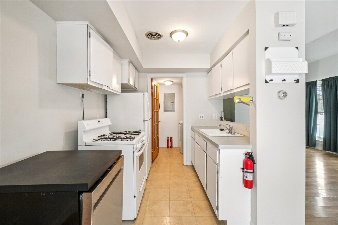 44432 Newburyport Drive, Canton, MI, 48187-2509