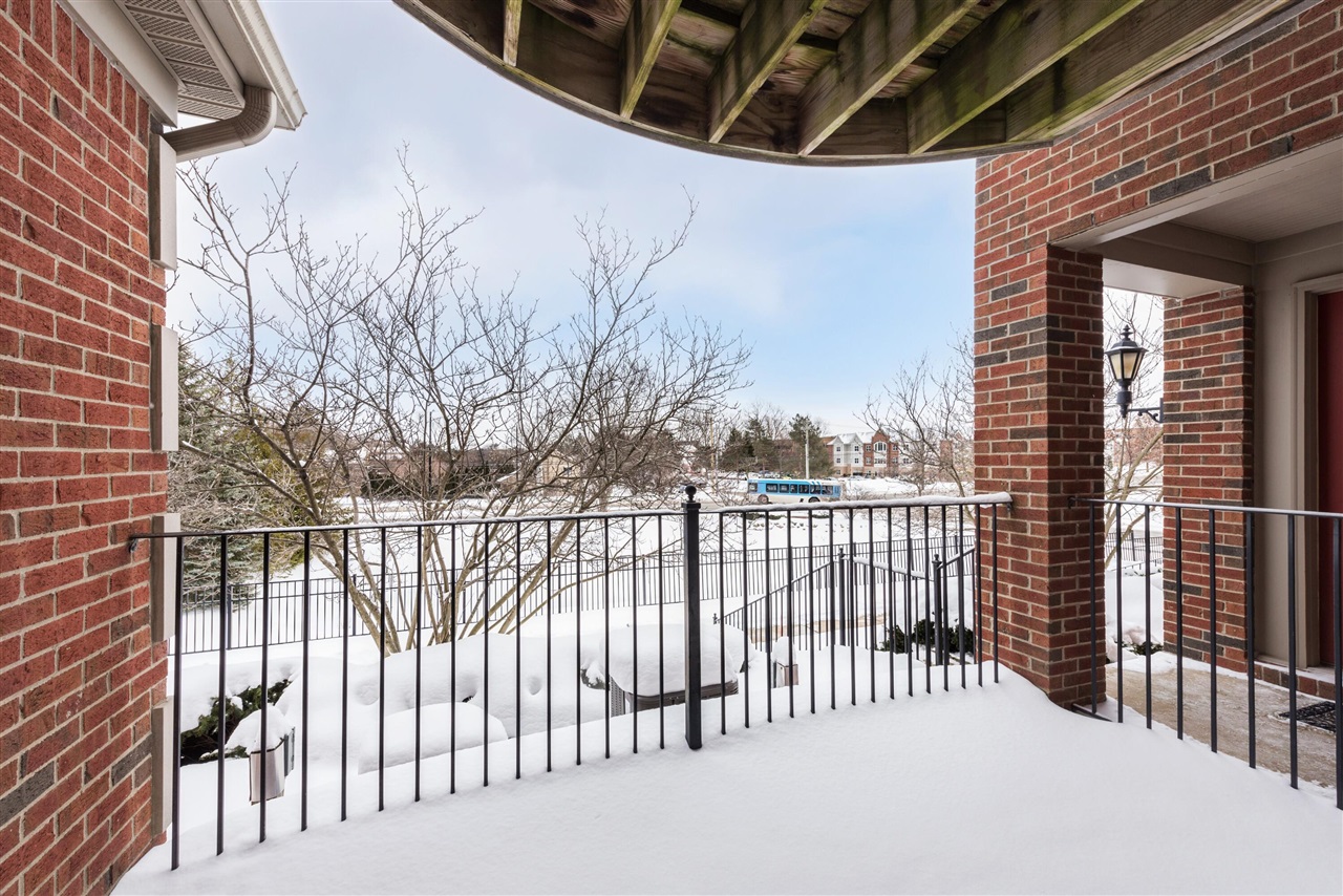 120 W Oakbrook Drive, Ann Arbor, MI, 48103-2253