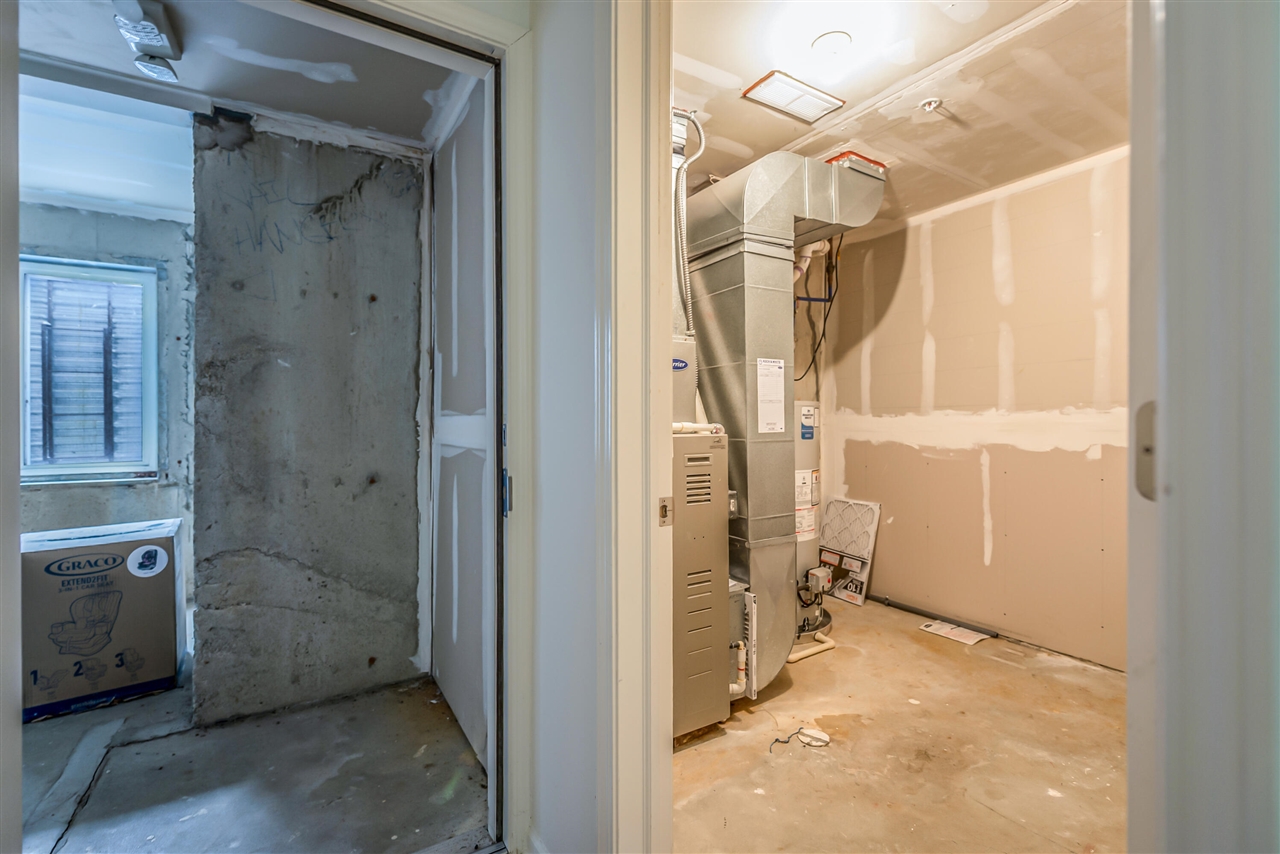 120 W Oakbrook Drive, Ann Arbor, MI, 48103-2253