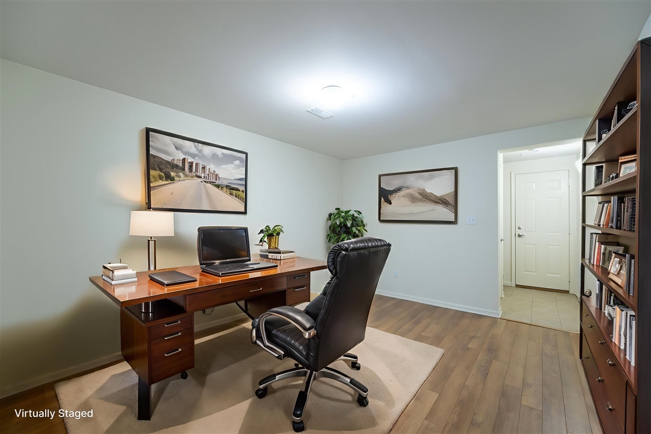 120 W Oakbrook Drive, Ann Arbor, MI, 48103-2253