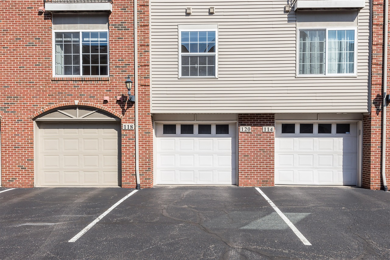 120 W Oakbrook Drive, Ann Arbor, MI, 48103-2253