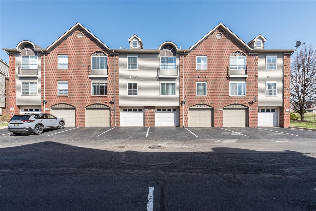 120 W Oakbrook Drive, Ann Arbor, MI, 48103-2253