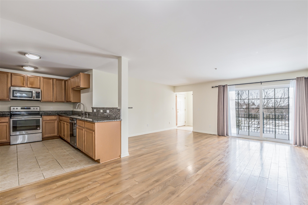 120 W Oakbrook Drive, Ann Arbor, MI, 48103-2253