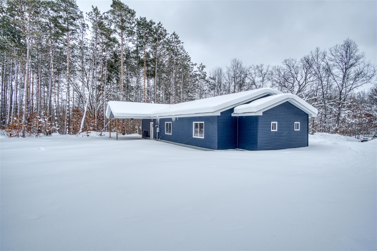 1518 E Wilke Road, Rothbury, MI, 49452-8101