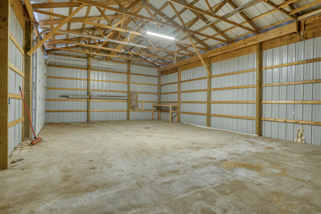 1518 E Wilke Road, Rothbury, MI, 49452-8101