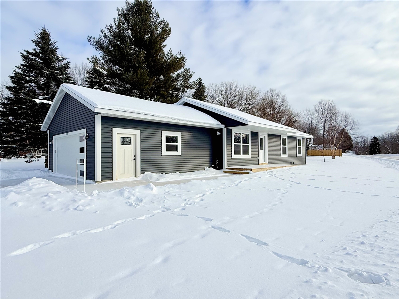 518 S Sullivan Avenue, Fremont, MI, 49412