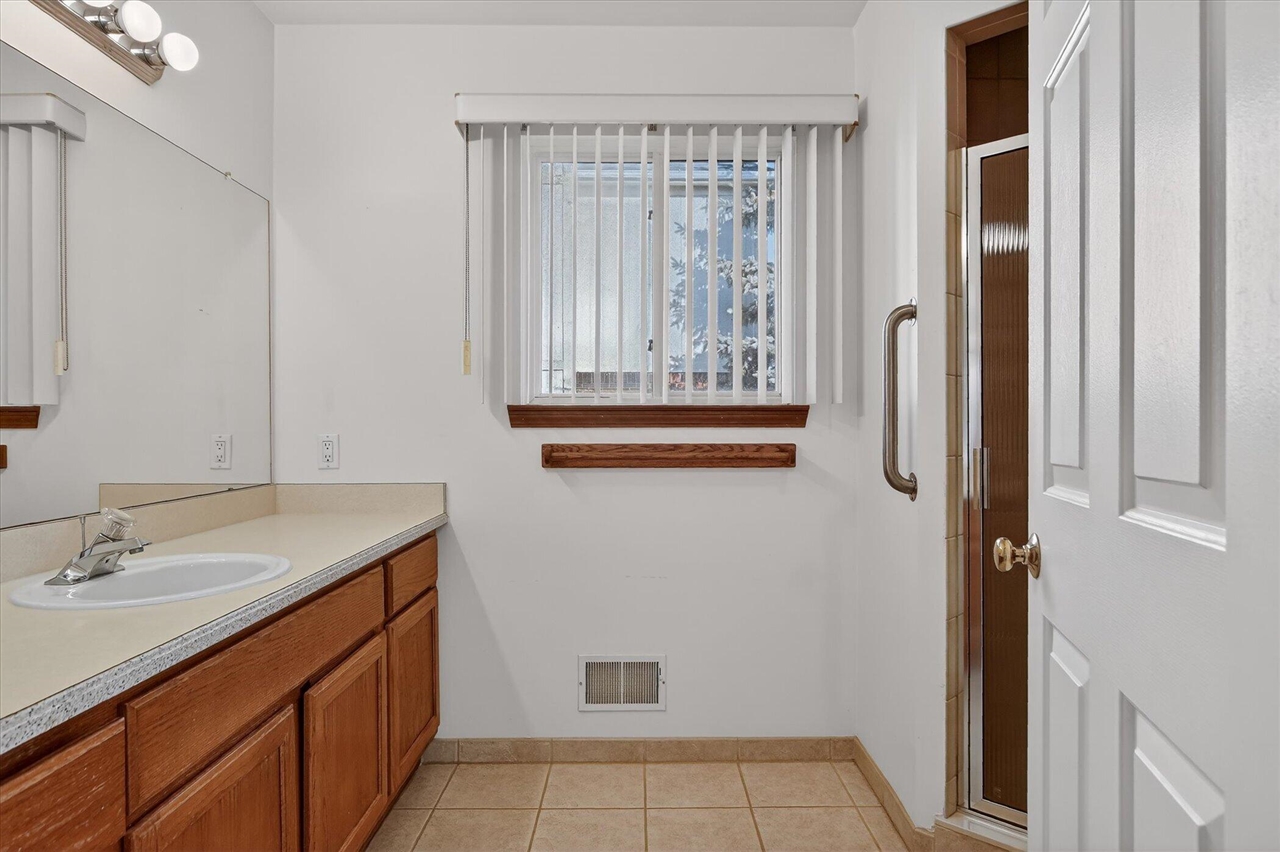  UNIT 26, Sterling Heights, MI, 48312-2923