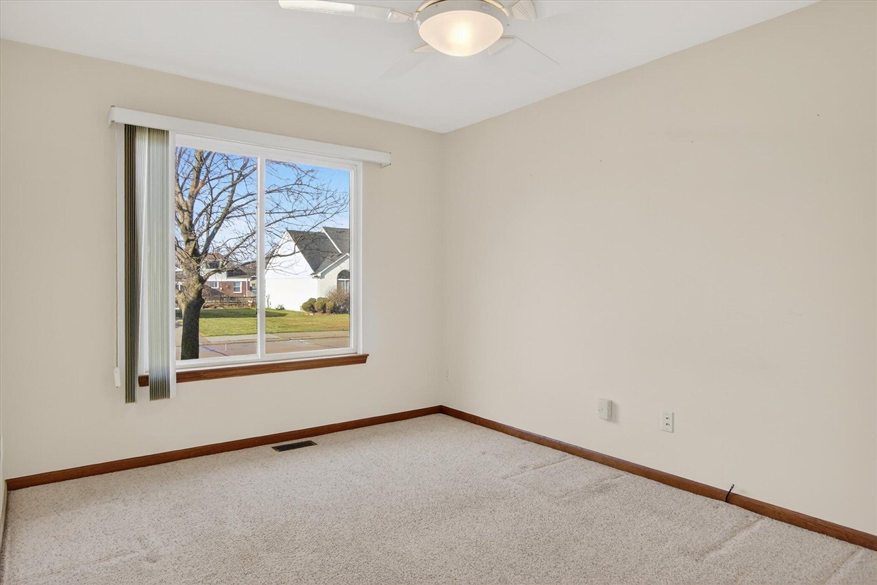  UNIT 26, Sterling Heights, MI, 48312-2923