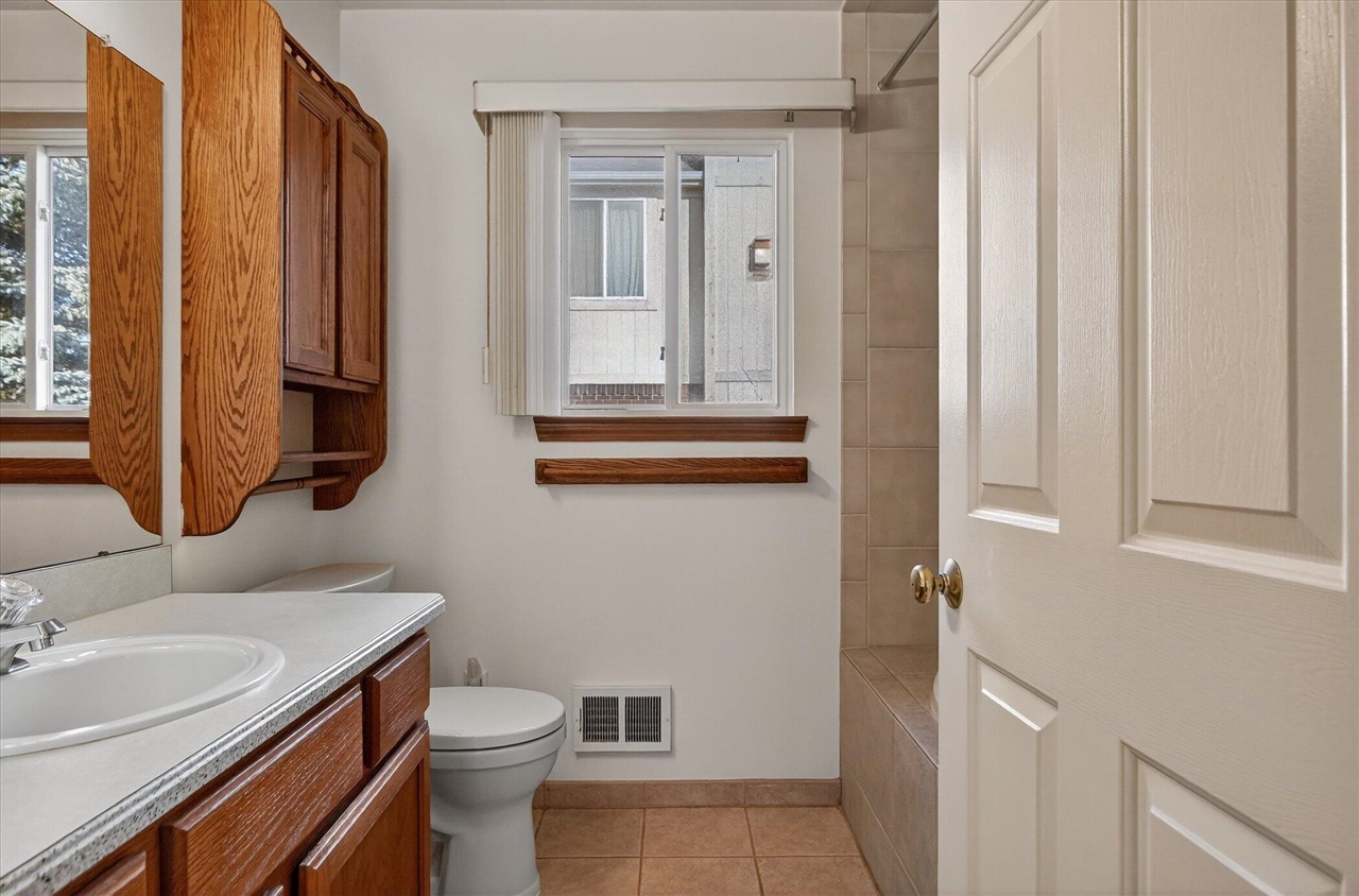  UNIT 26, Sterling Heights, MI, 48312-2923